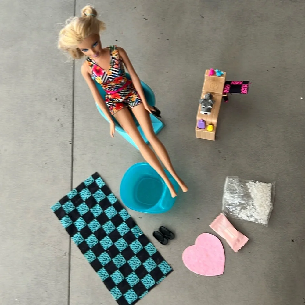 Barbie Mani-Pedi Spa Playset with Blonde Doll, Puppy, Foot Spa & Accessories. - Picture 1 of 8